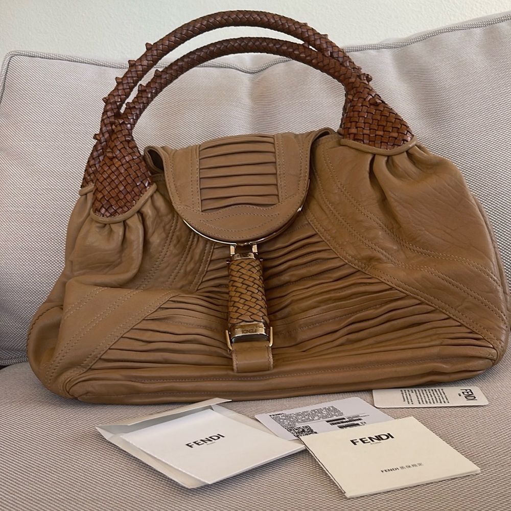 ‼️‼️SOLD‼️‼️
Fendi Pleated Nappa Spy